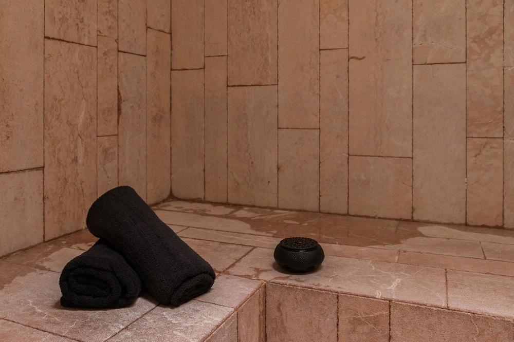 Hotel Spa La Romana, The Originals Relais Экстерьер фото